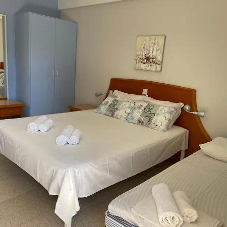 Light & Blue Gardens Apartment Protaras